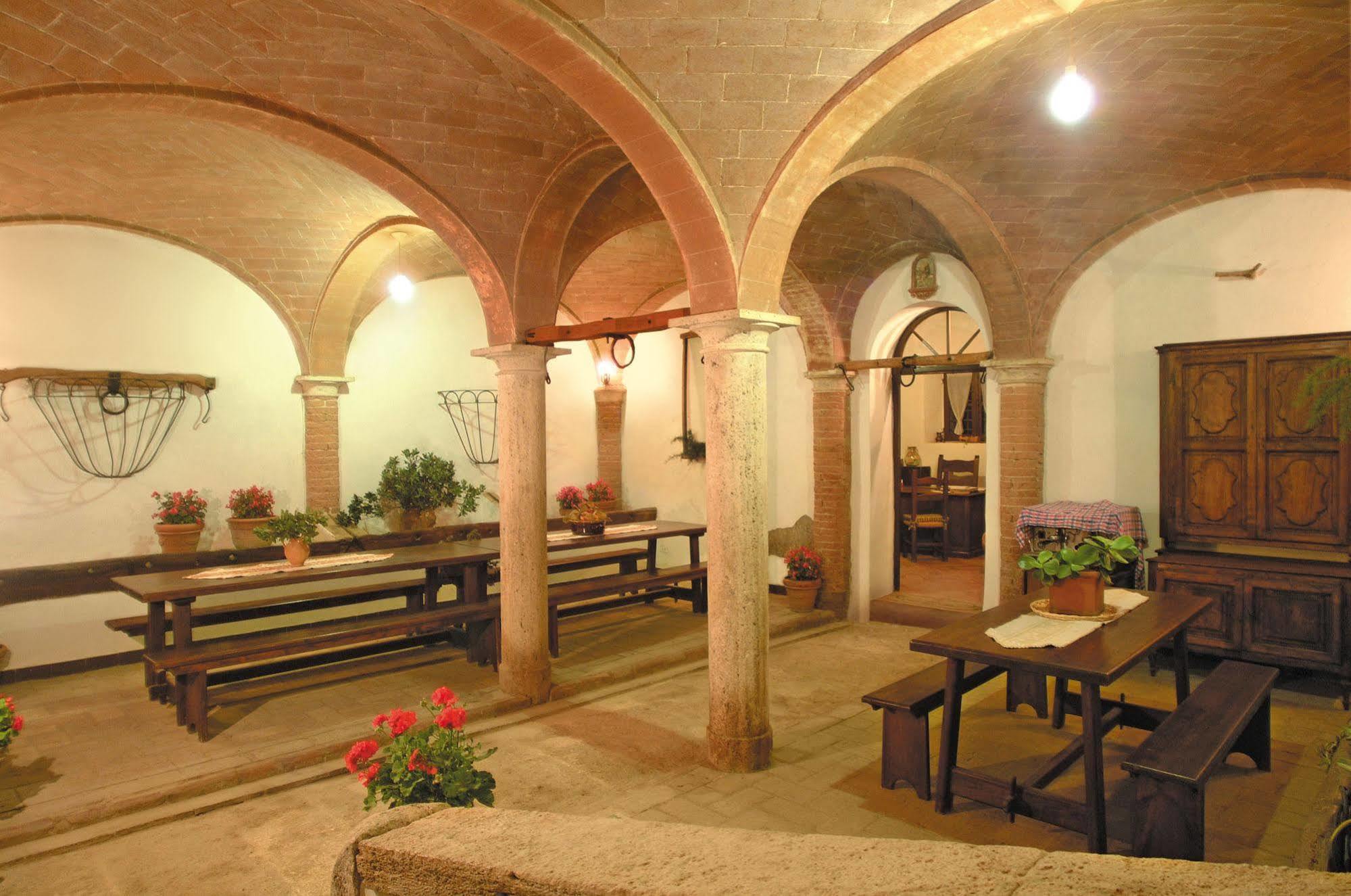 Agriturismo Tenuta Armaiolo Rapolano Terme Eksteriør bilde